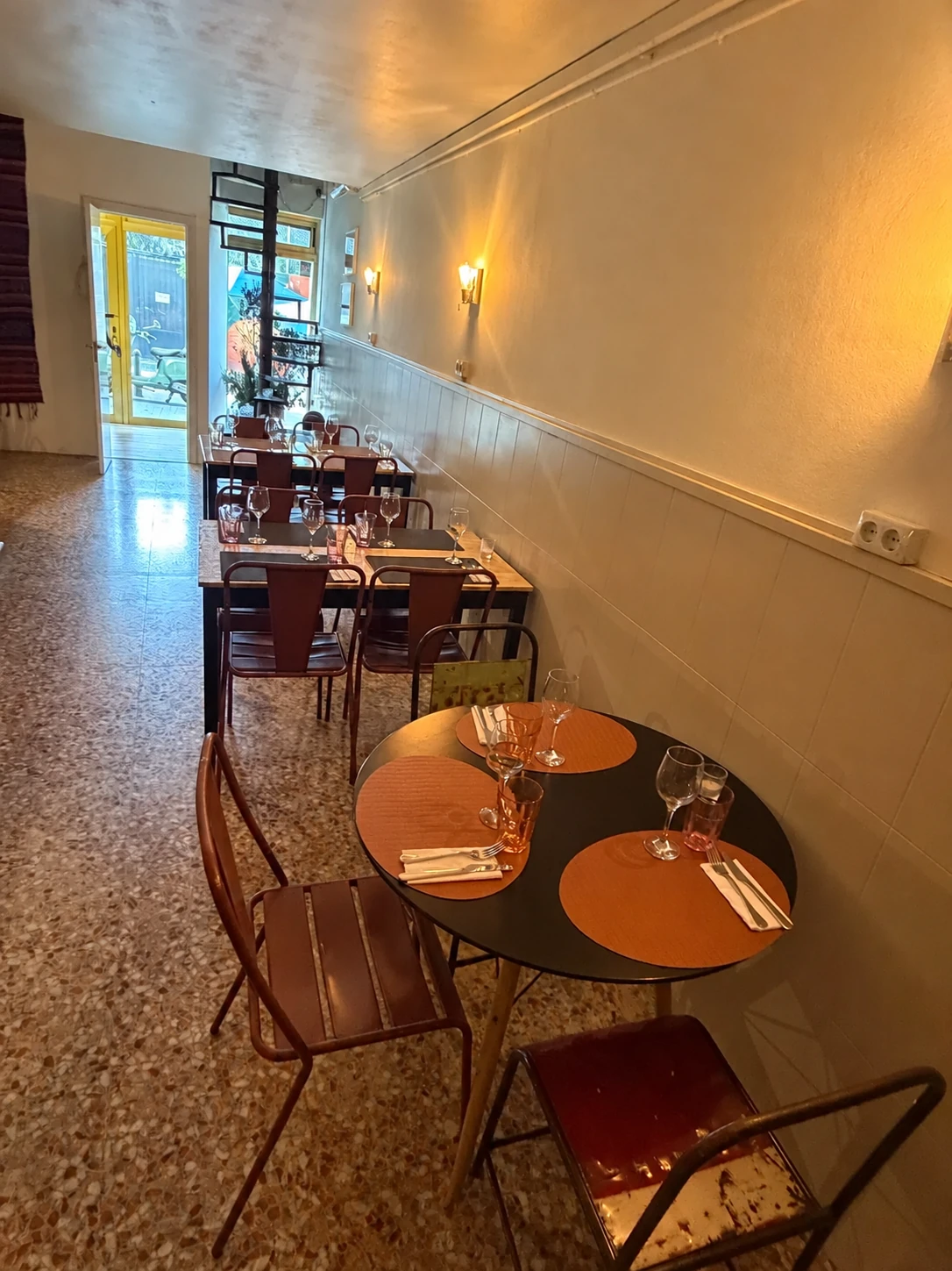 Ravintolaliiketoiminnan siirto Sant Andreussa, Barcelonassa · Valokuva 2